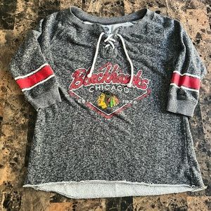 Chicago Blackhawks Women’s Half Sleeve Sweatshirt Size Medium